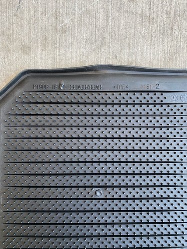 Pt908 18170 floor mats - floor,